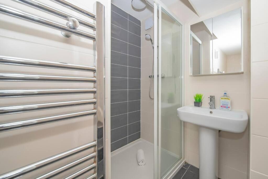 Flash Sales Offer - Any Week Day No Minimum Night Restrictions Central Hove 1 Bedroom Flat Bn38Bru02 Esterno foto